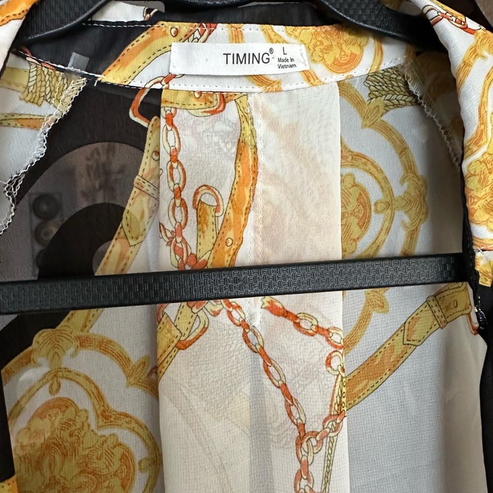 Chic Sheer Chain Print Blouse- Open Front- Size L - Picture 2 of 9